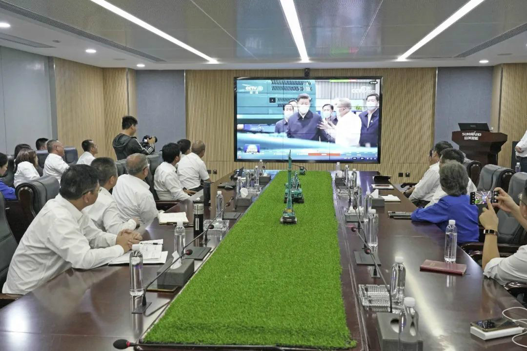 总书记“点赞”山河创新,山河智能集中收看《新闻联播》