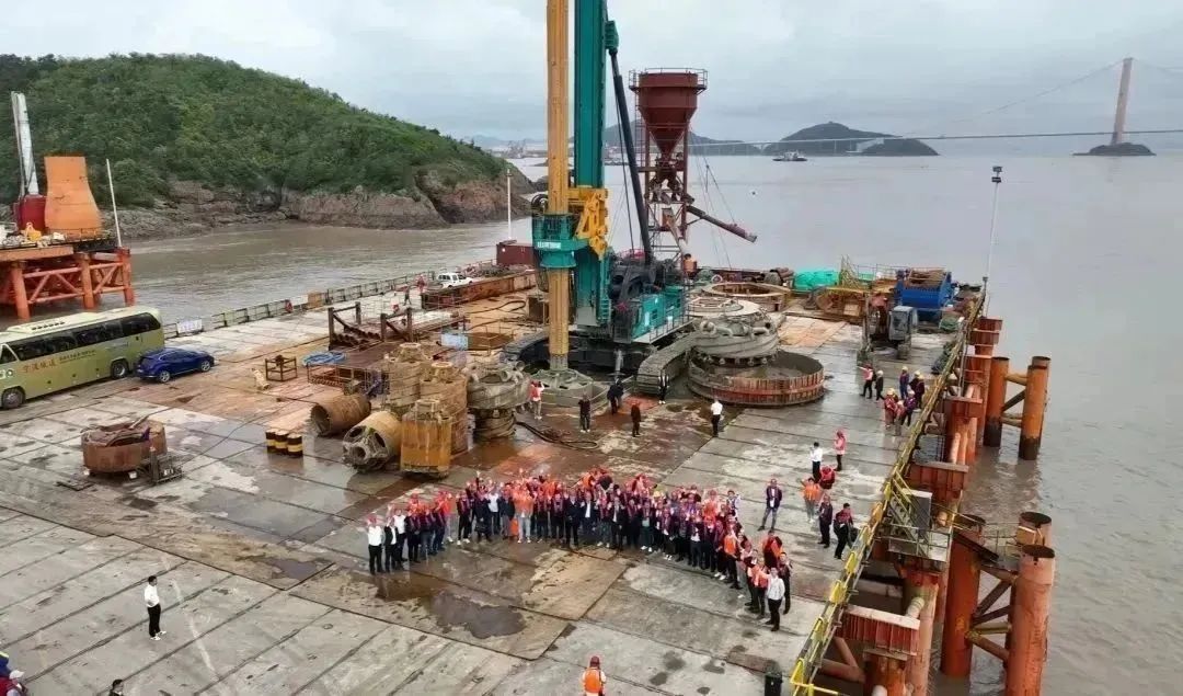 全面告捷!山河智能超级旋挖钻机圆满完成甬舟铁路西堠门公铁两用大桥桩基施工任务