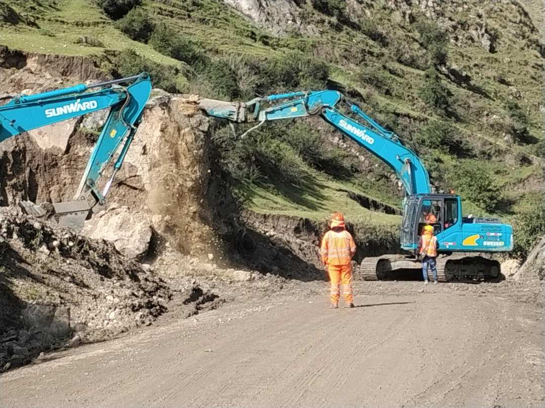 挑战世界第二高山脉！山河智能装备助力秘鲁安第斯国家公路项目建设