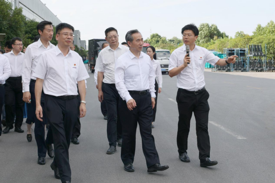 中国贸促会会长任鸿斌调研山河智能