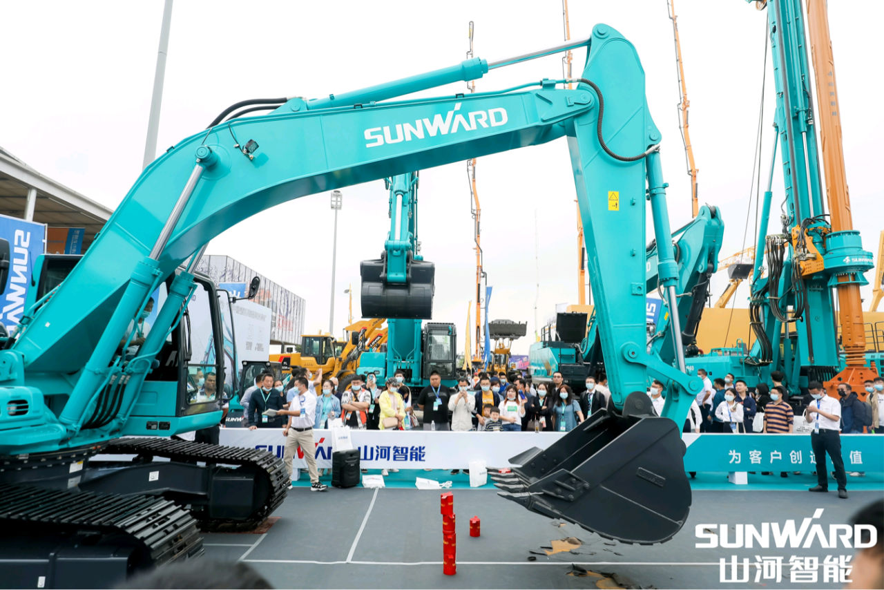 2025 CICEE | 山河智能历届长沙展高光回顾！再启新篇，邀您共赴创新之约！