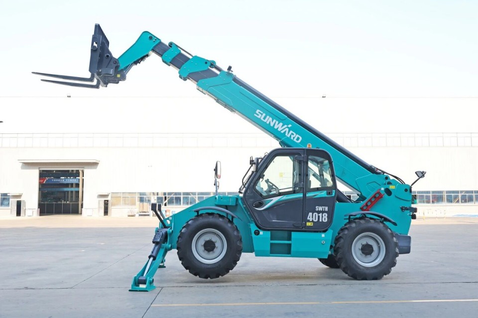 高端机型“双箭齐发”！山河智能两款伸缩臂叉装车成功下线