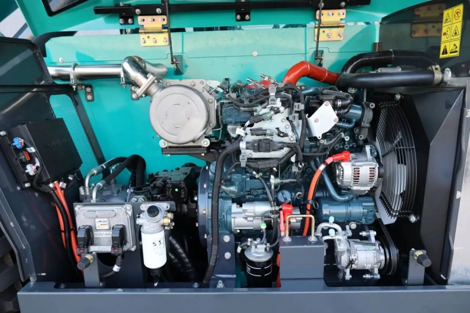 高端机型“双箭齐发”！山河智能两款伸缩臂叉装车成功下线